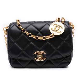 Pre-Loved Chanel Small Quilted Lambskin CC Coin Flap